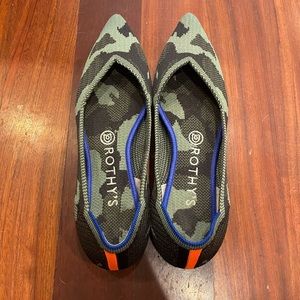 Rothys The Point in Camo